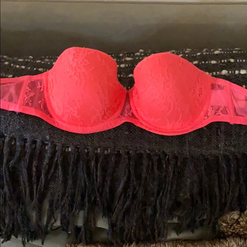 SOLD AS FREE GIFT H&M Strapless Bra Lace 36C